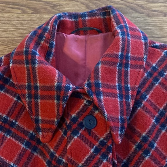 Vintage wool women’s red plaid long jacket. - Picture 2 of 4